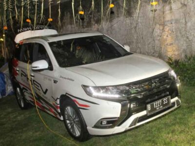 Dashyat! Keunggulan Mitsubishi Outlander PHEV Bisa Menyalurkan Listrik